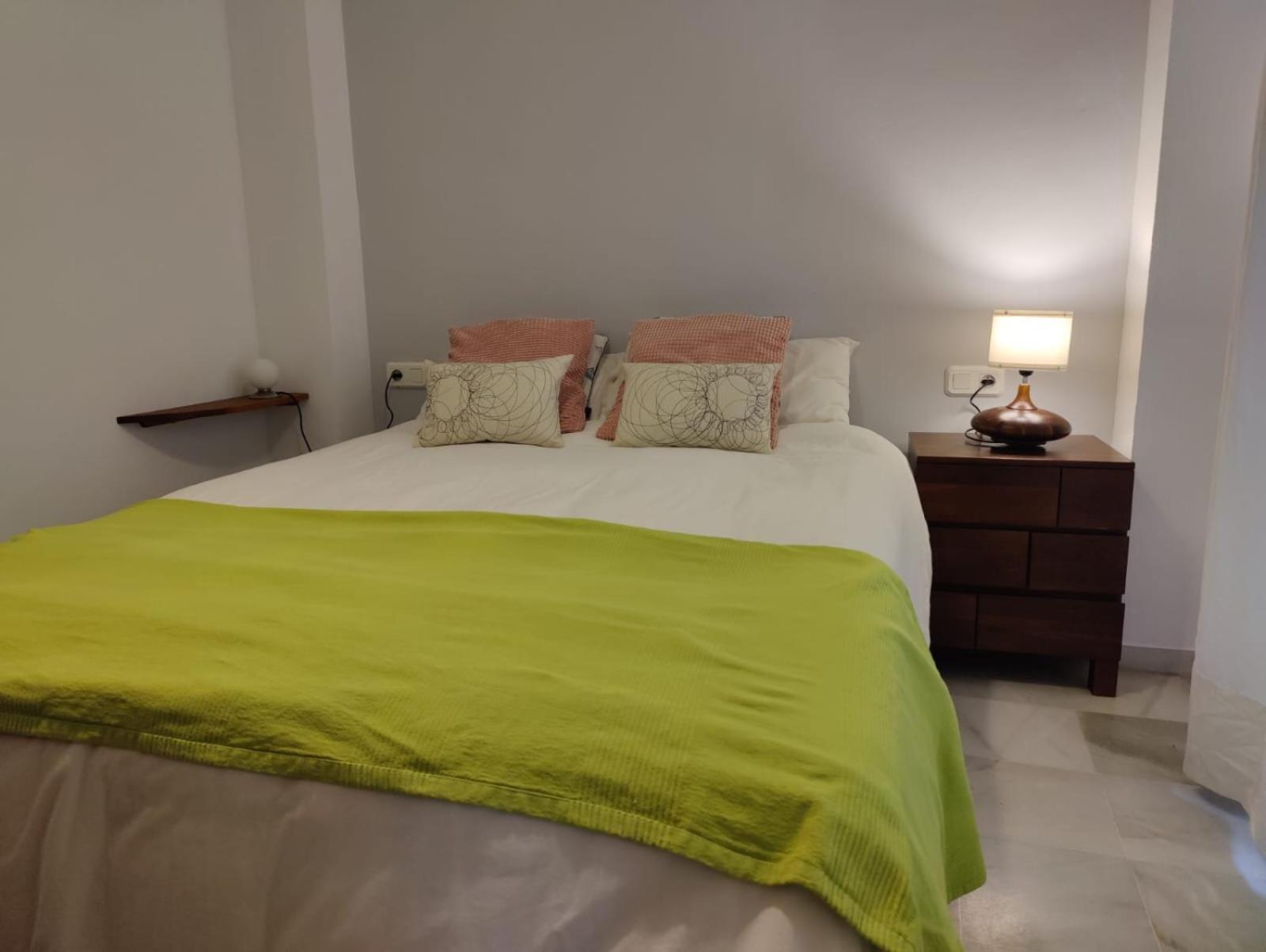 Luminoso Apartamento Exterior Con Balcon Y Patio En Centro Historico Feria-Alameda Sevilla Eksteriør billede